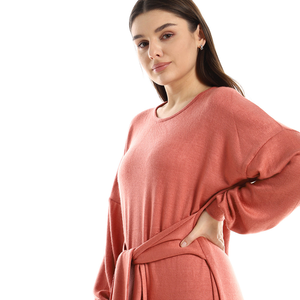 فستان جميلا نسائي سادة بأكمام طويلة مع رباط على الخصر