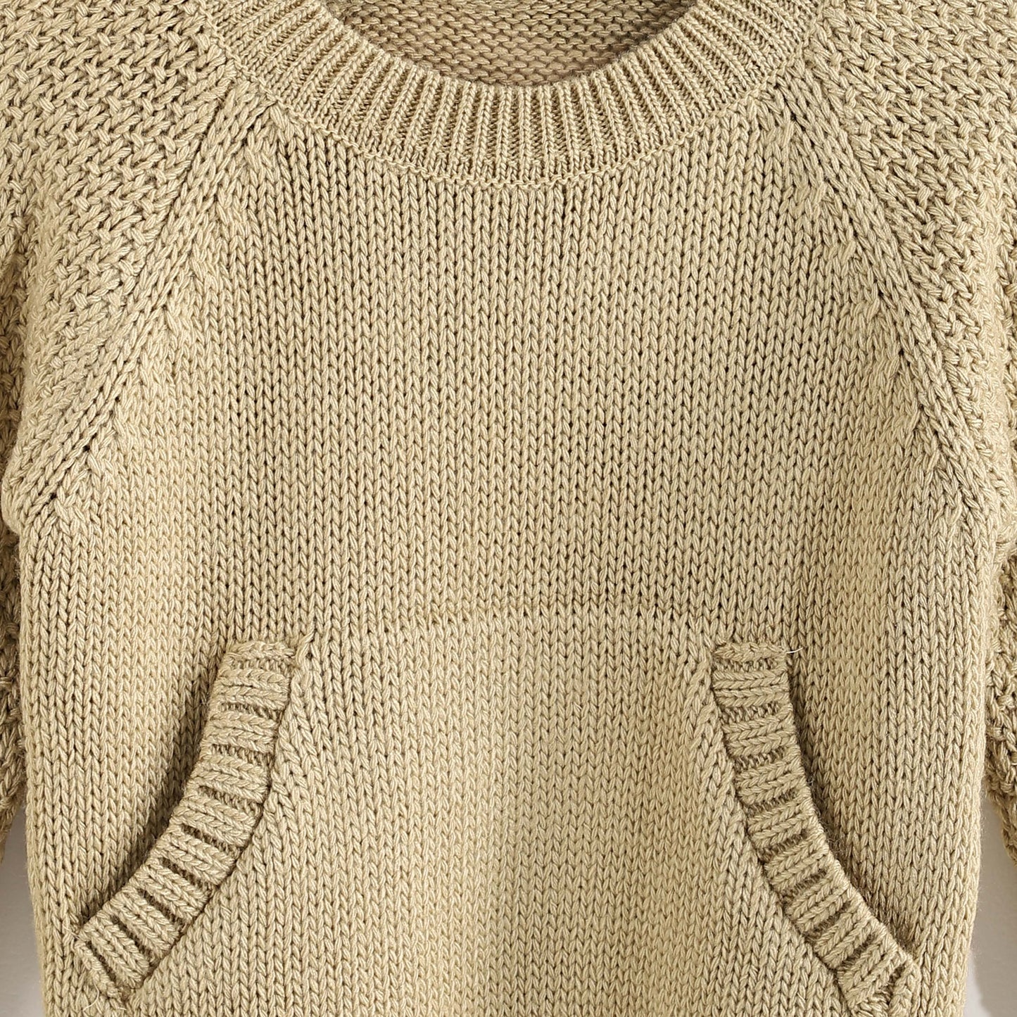 Bucklet Neck Round with Pocket