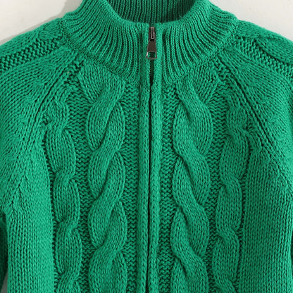 Knitted pullover with zipper