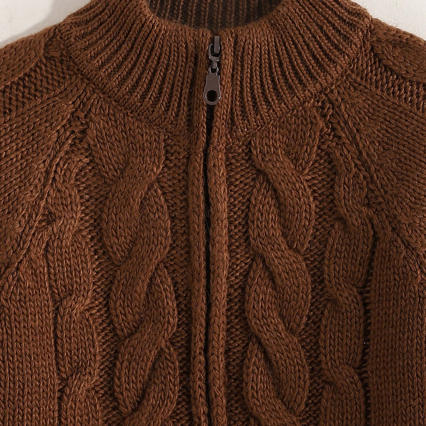 Knitted pullover with zipper