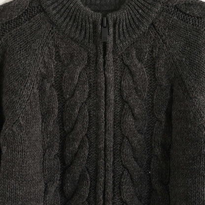 Knitted pullover with zipper