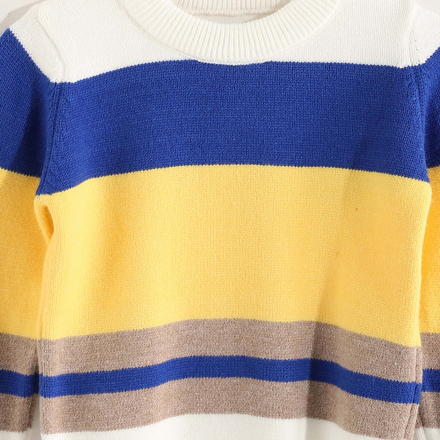 Bundle of 2 Pullover Bucklet Round Neck