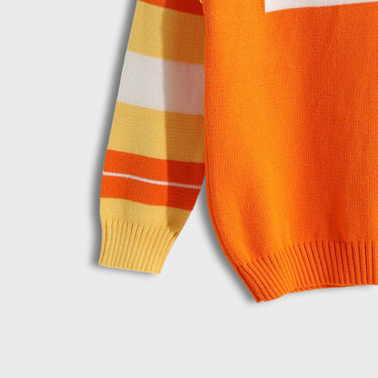 Ronde Bucklet Neck Pullover