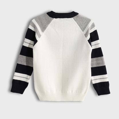 Ronde Bucklet Neck Pullover