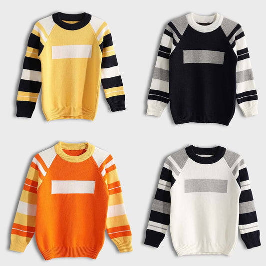 Bundle of 4 Ronde Bucklet Neck Pullover