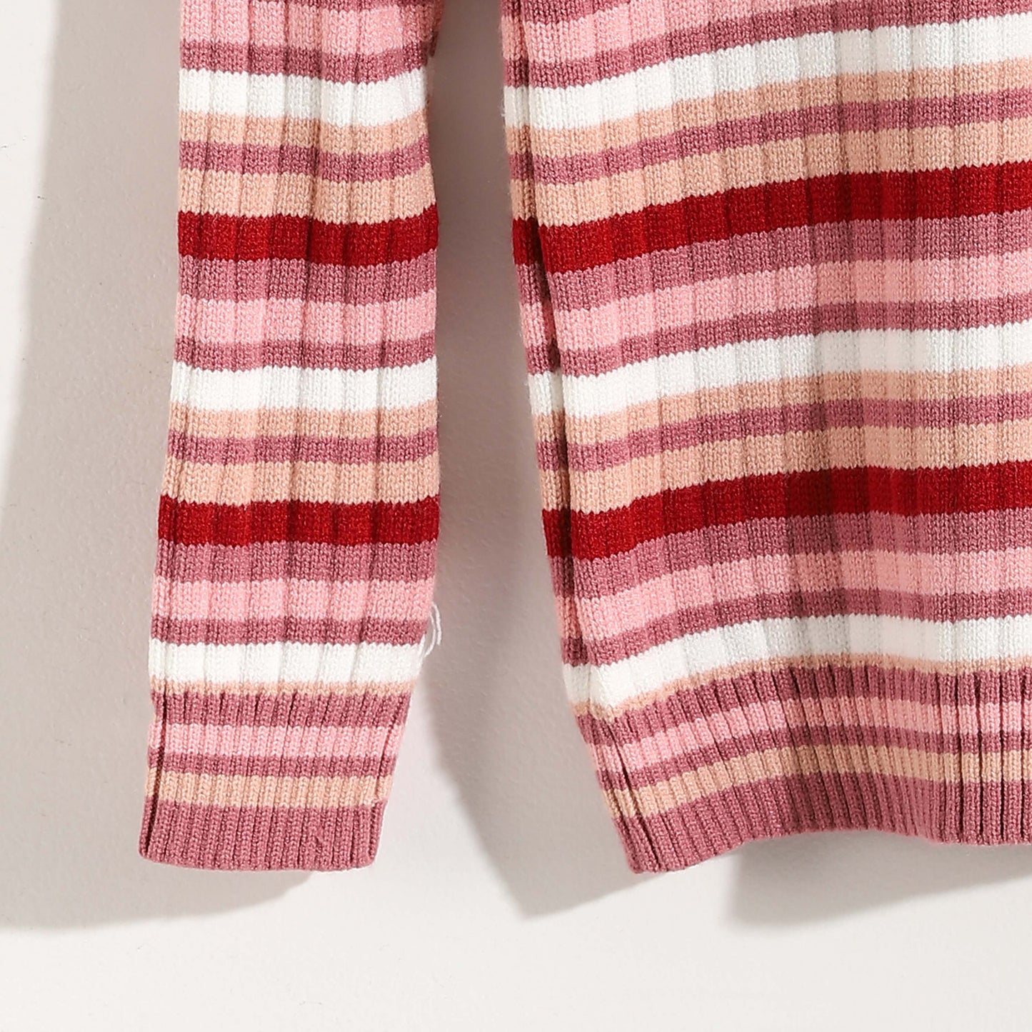 Round neck striped booklet