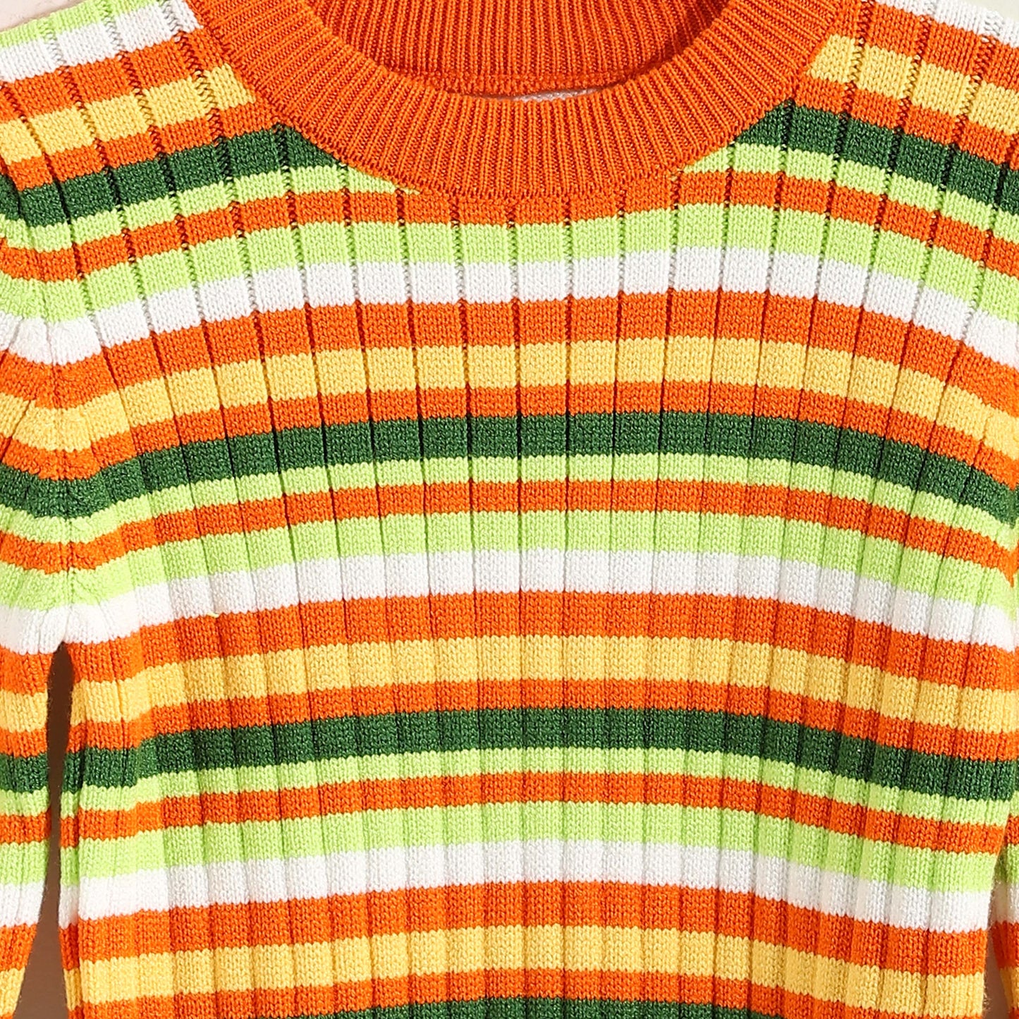 Round neck striped booklet