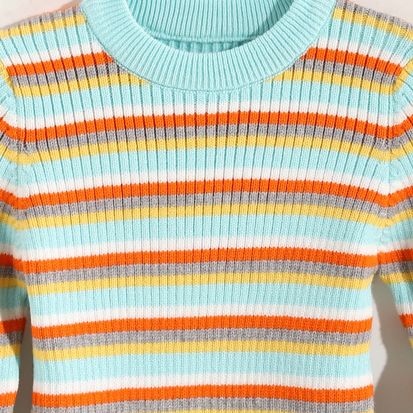 Round neck striped booklet