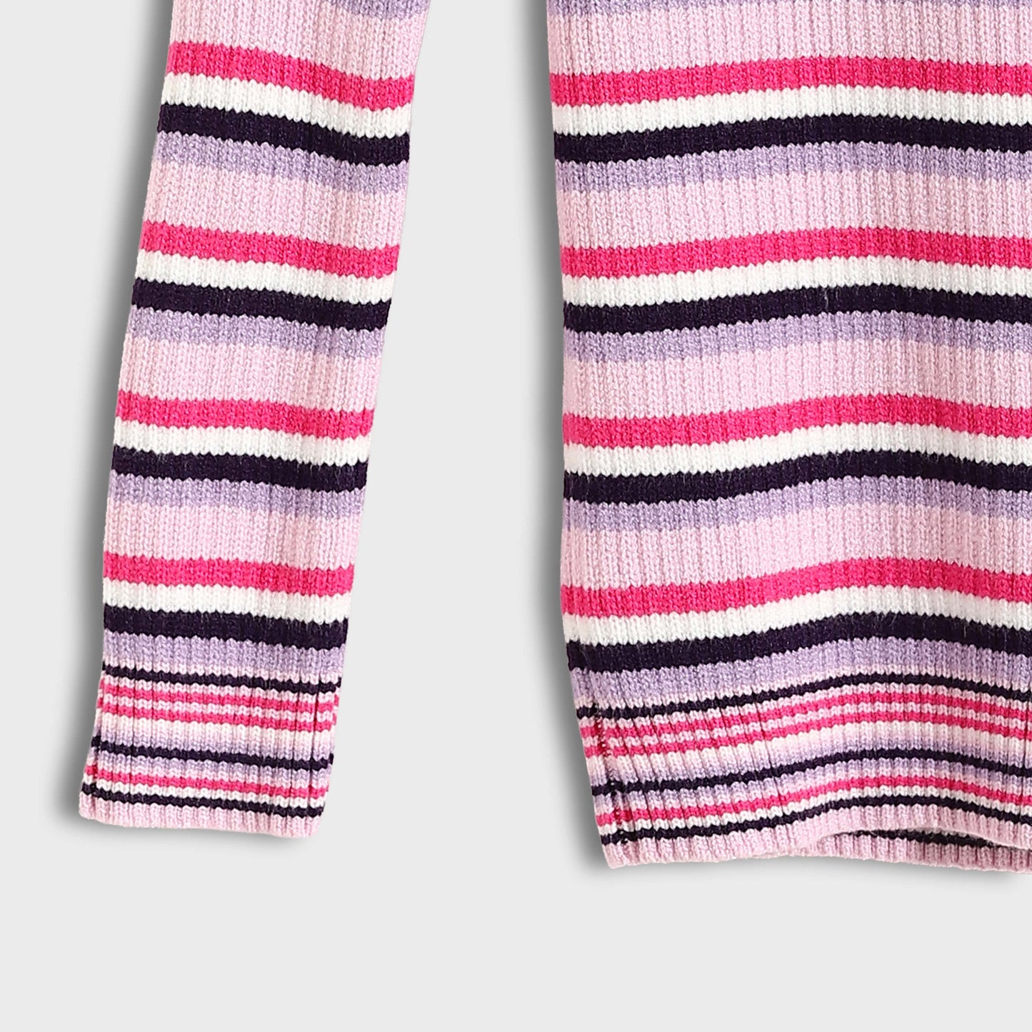 Round neck striped booklet