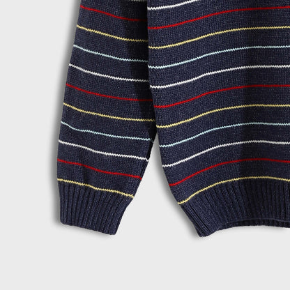 Bucklet Round Neck Thinly Stripedt