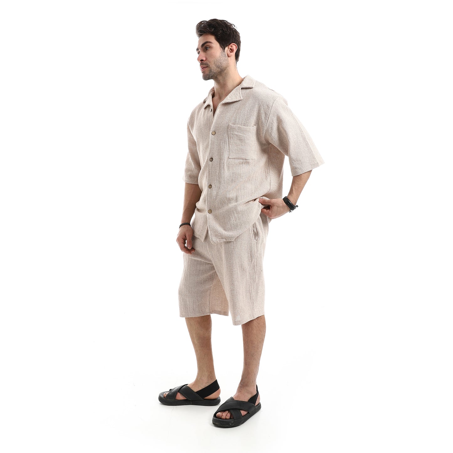 شورت خفيف بخصر مطاطي