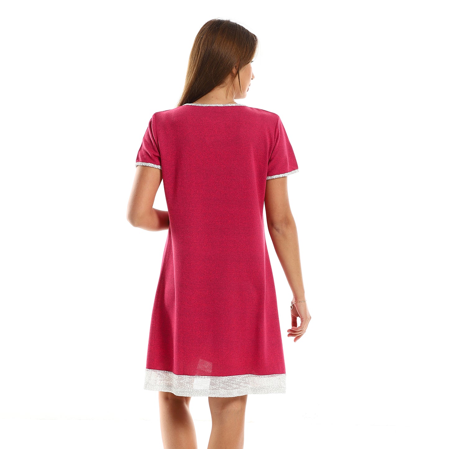 قميص نوم كادي رمادي بشريط على الصدر باللون الفوشيا المحمر للنساء