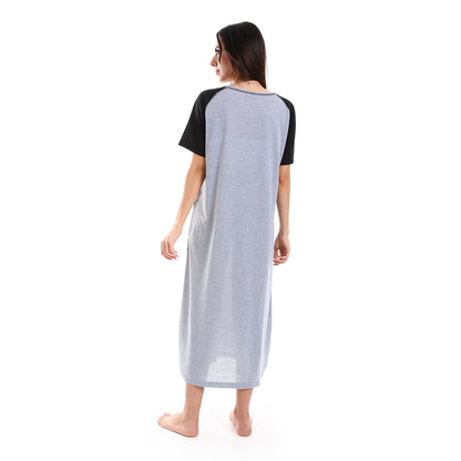 قميص نوم نسائي من كادي بأكمام قصيرة وجيوب أمامية