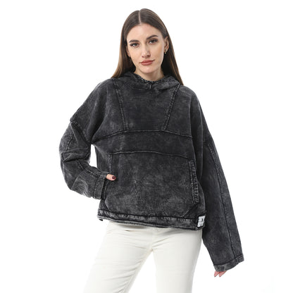 XTCY sweatshirt with a hood and a cut at the chest for women