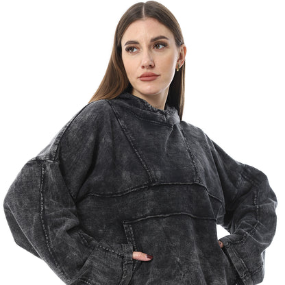 XTCY sweatshirt with a hood and a cut at the chest for women