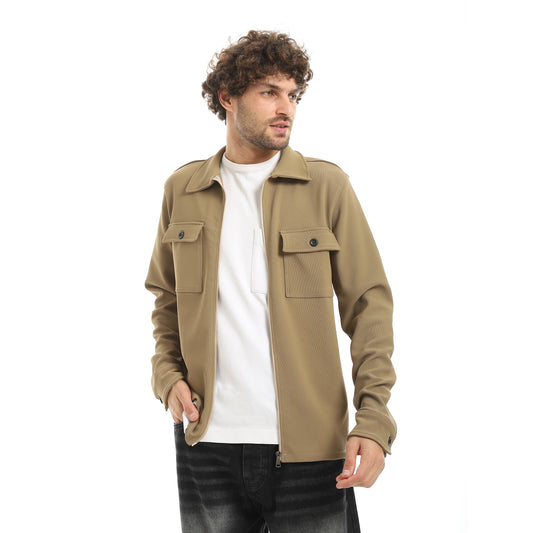 Knitted shirt with zipper