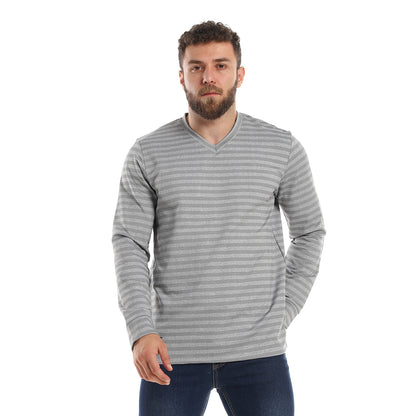 Off Cliff Lightweight Slip On V Neck Sweatshirt Men