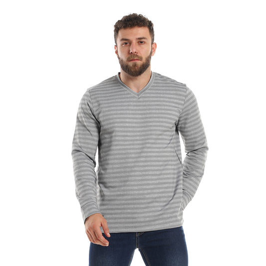 Off Cliff Lightweight Slip On V Neck Sweatshirt Men