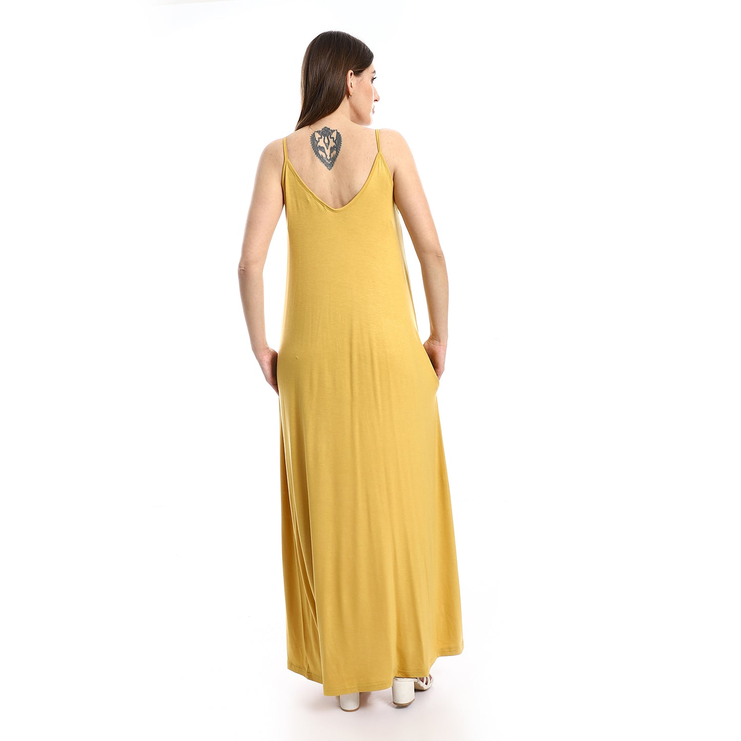 فستان جميلا الطويل بأشرطة رفيعة وجيوب جانبية للنساء