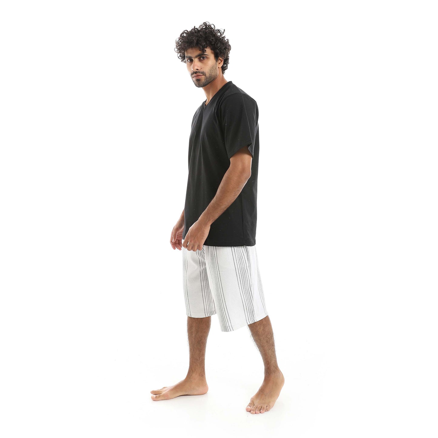 RED CIRCLE V-neck pajamas and plain shorts men