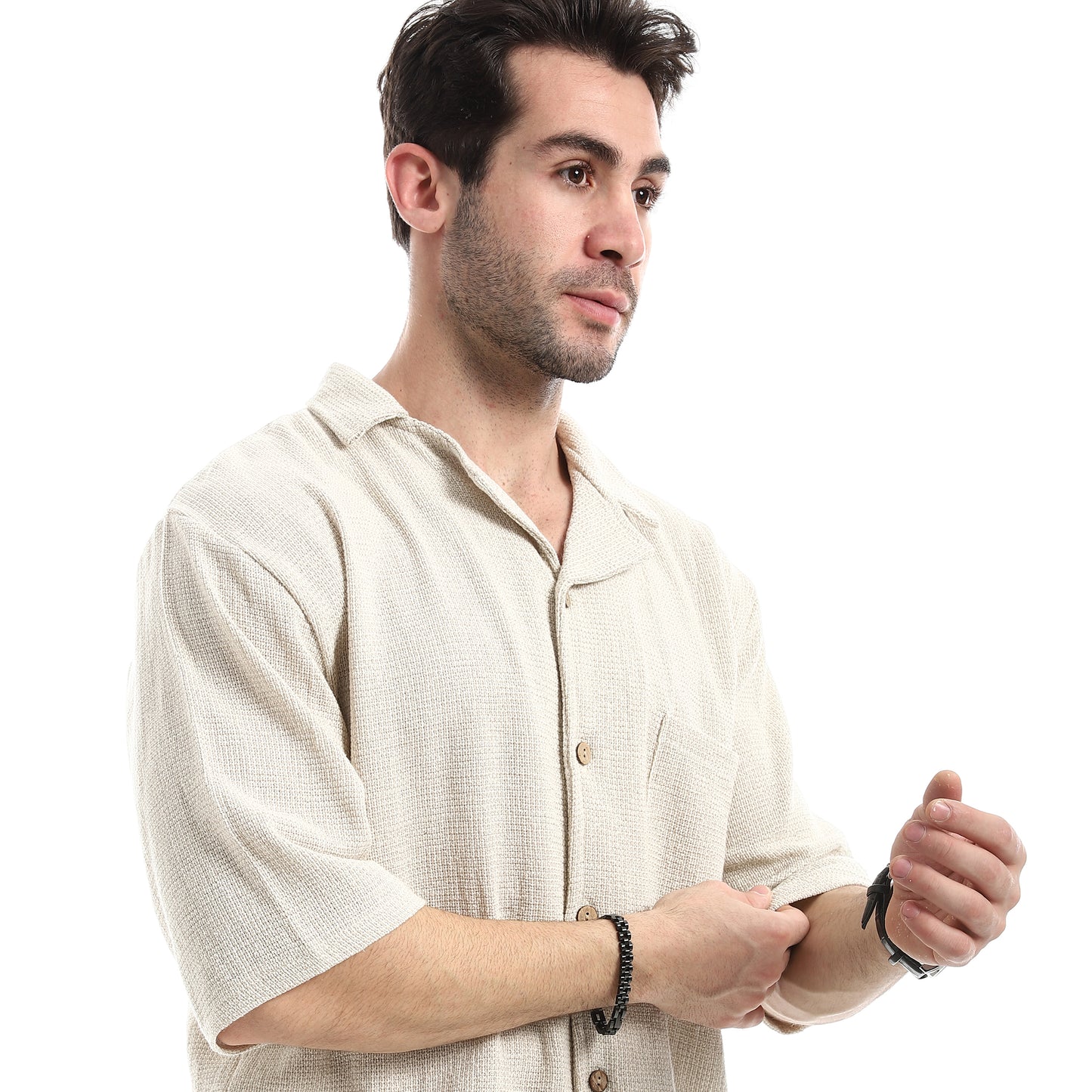 قميص كاجوال سادة بقصة مريحة