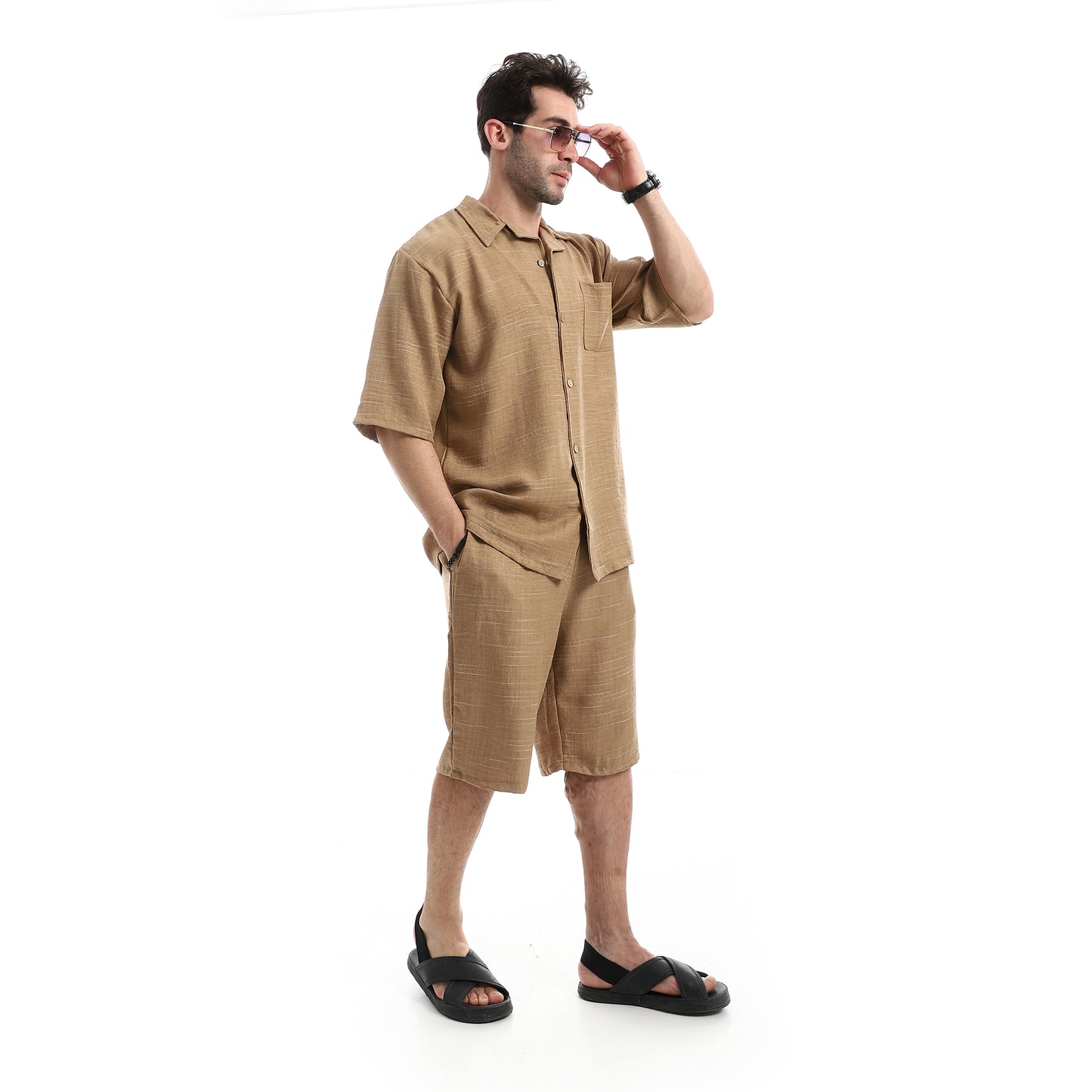 قميص كاجوال بأكمام قصيرة