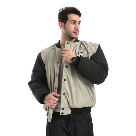 جاكيت أزرار ياقة وتطريز