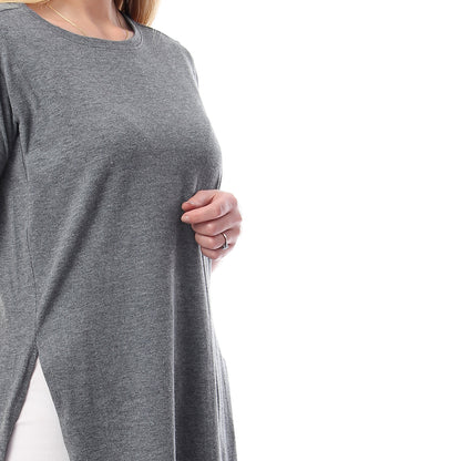 بلوزة أساسية بأكمام قصيرة وفتحات جانبية