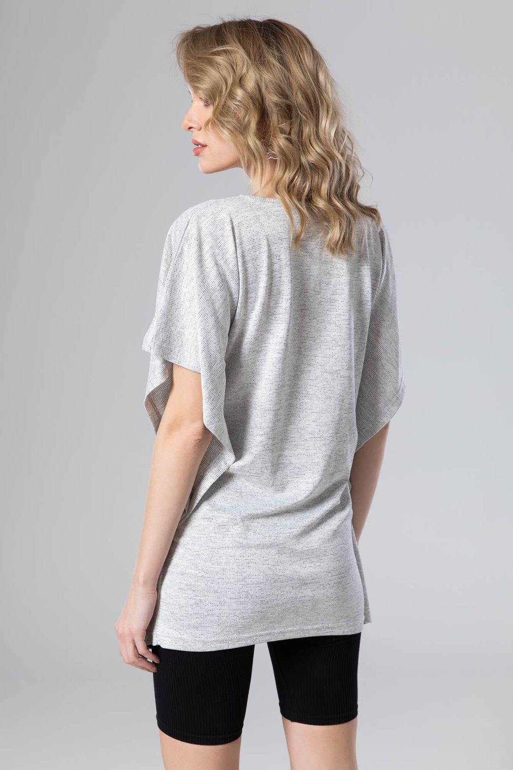 Jamila women kangroo pocket short sleeves top