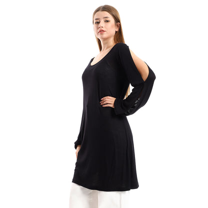 Jamila Women Wide Round Collar Tunic With Sided Sleeves Slits