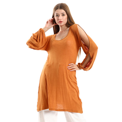 Jamila Women Wide Round Collar Tunic With Sided Sleeves Slits