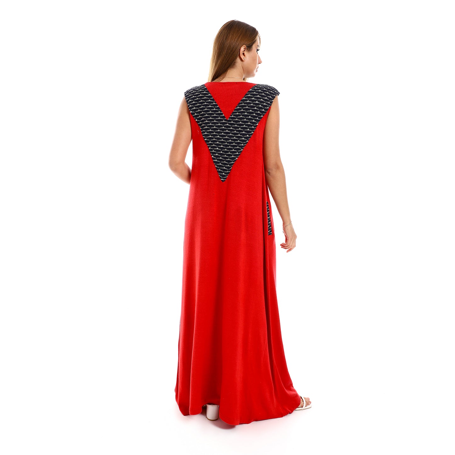 فستان جميلا النسائي ذو نير على الصدر بخياطة لامعة