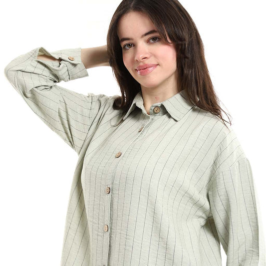 قميص تونيك بأزرار كبيرة الحجم